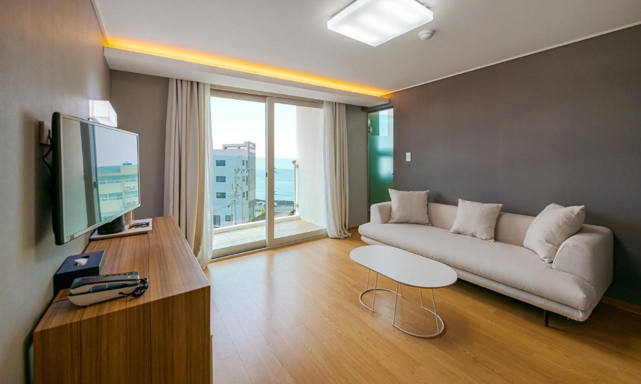 Pampas Hotel Jeju Exterior foto